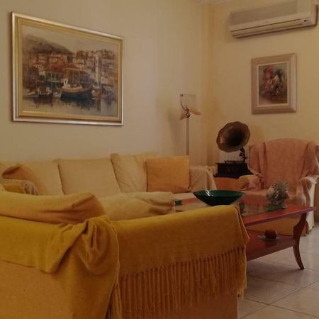 Apartment Giorgos Kalamata Esterno foto